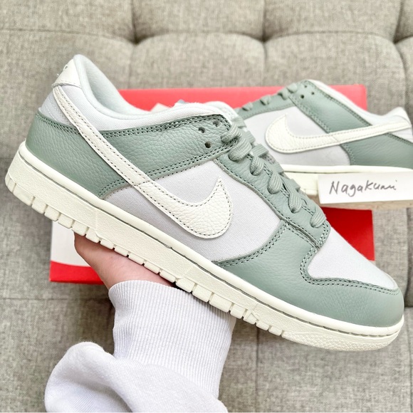 🌿 Nike dunk low retro mica green shoes - Picture 2 of 4